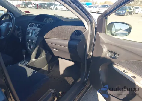 2008 Toyota Yaris z USA, uszkodzony, nr VIN JTDBT923684027901